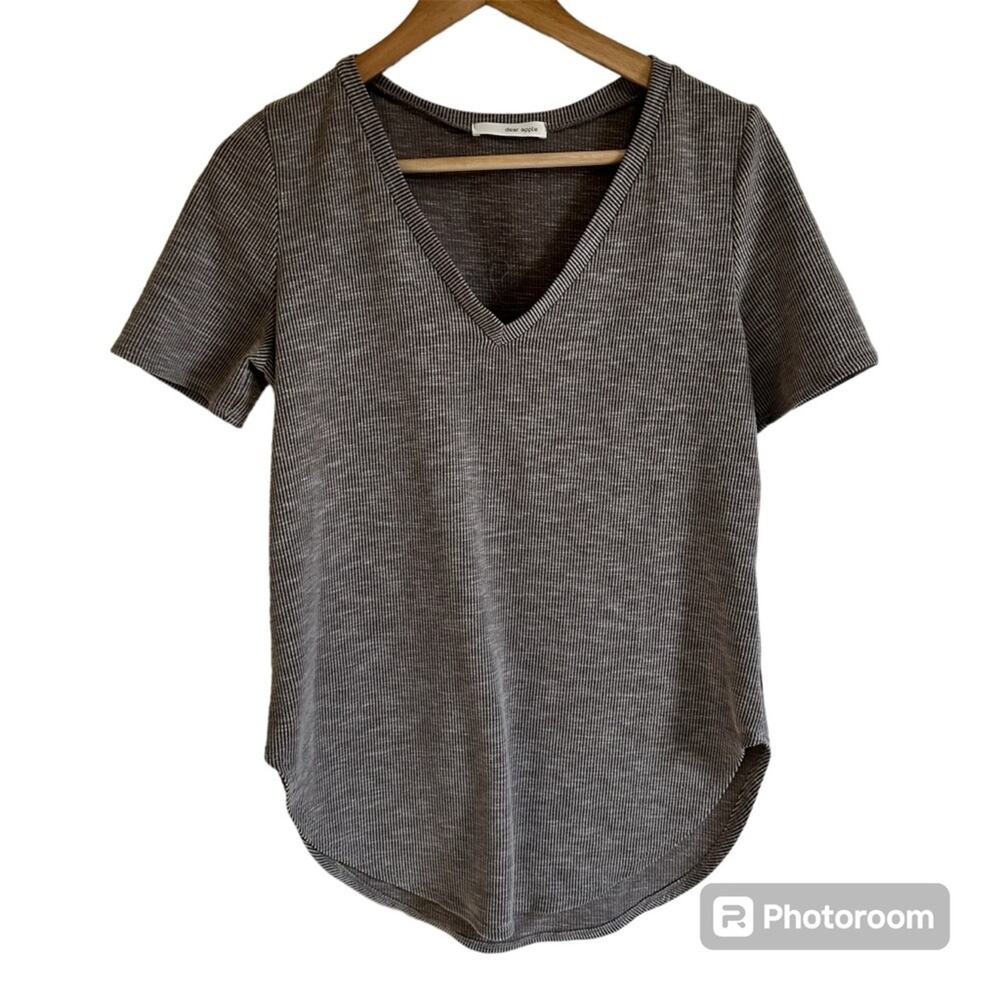 Dear apple‎ women’s T-shirt small gray